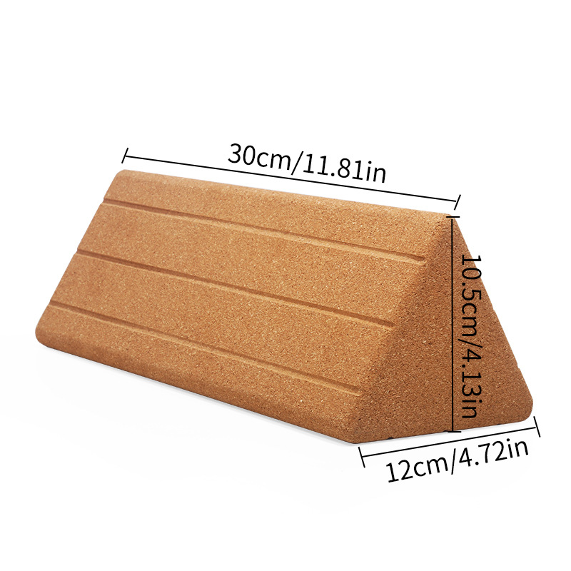 كتلة يوجا من الفلين المثلث عال - مراجعة Yoga Block Cork وسعره